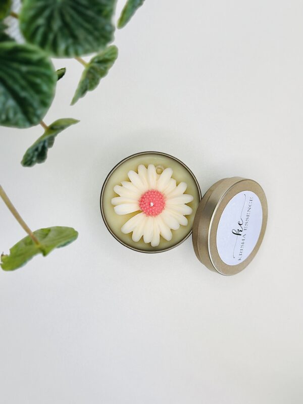 Australian-made soy candle with rose jasmine lavender scent
