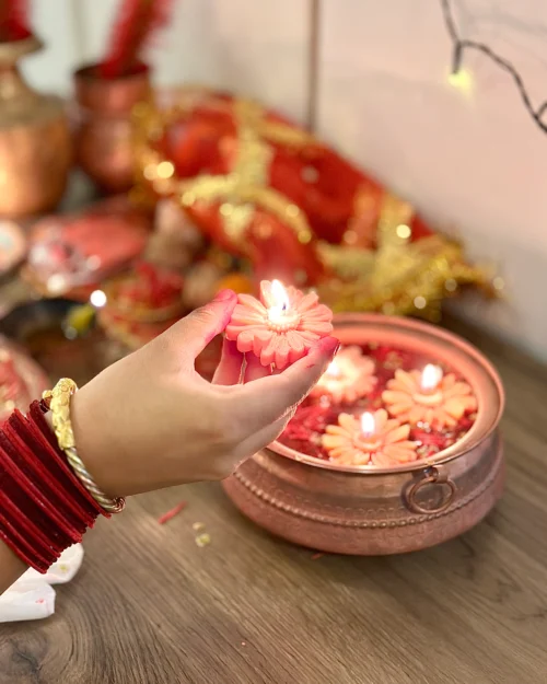 daisy-candle-diyas-australia-krisha-essence andle diyas Australia - hand-poured soy wax diya with wax daisy topper