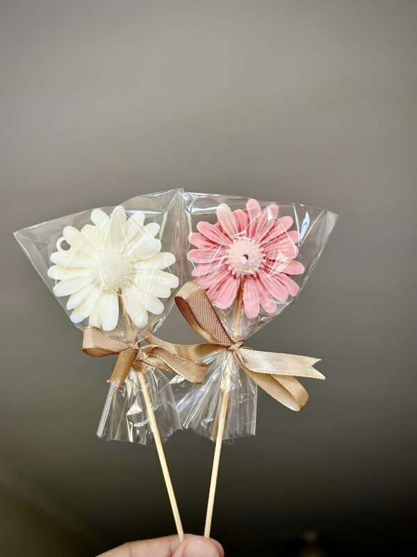 Daisy Candle