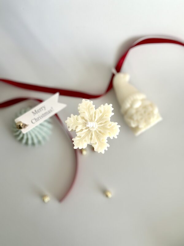 Handmade Christmas soy candles with gift tags – Krisha Essence