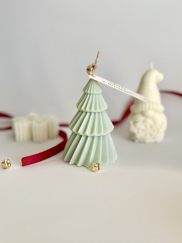 Festive soy candle gift set with Merry Christmas tags