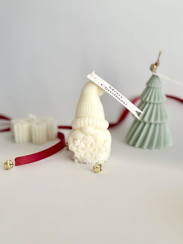 Handmade Christmas soy candles with gift tags – Krisha Essence