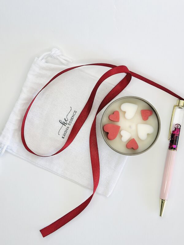 Gift-ready small Valentine’s candle gift Australia