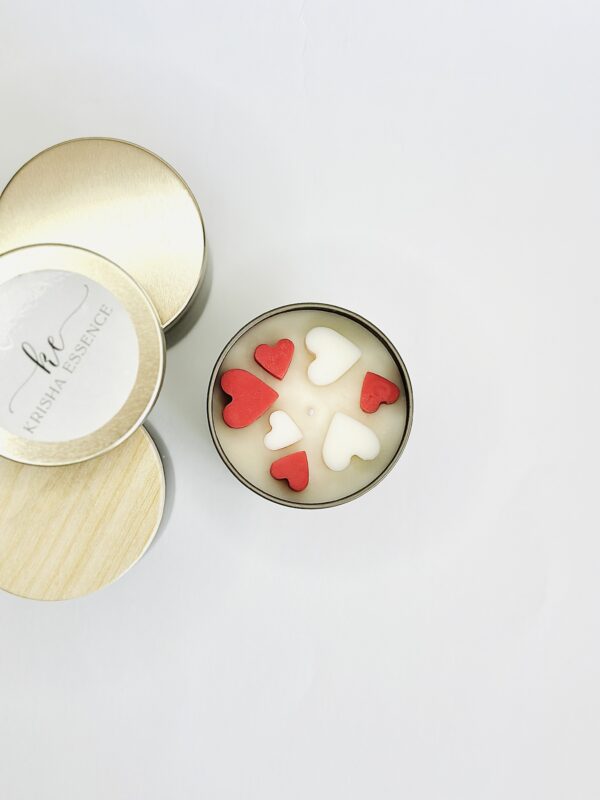 Handmade Valentines candle Australia – Heartlight tin candle with romantic fragrance